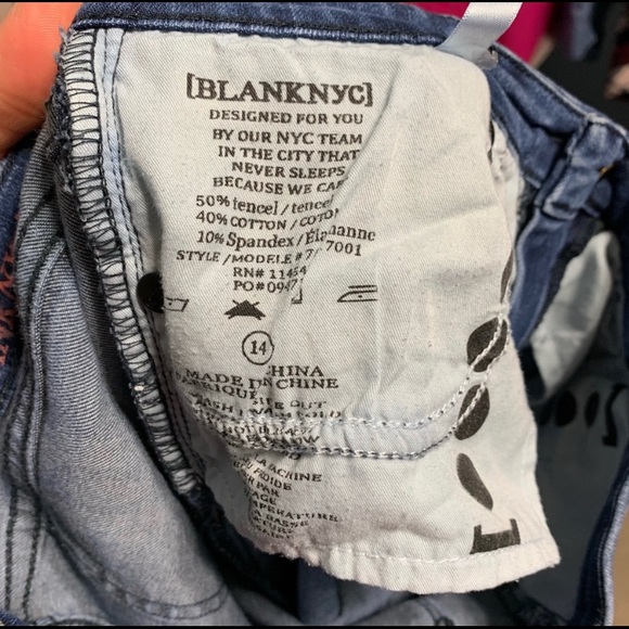 ⭐️✨3 for $15✨⭐️ GUC⭐️BLANK NYC Skinny Jeans Girls 14 - Picture 4 of 4